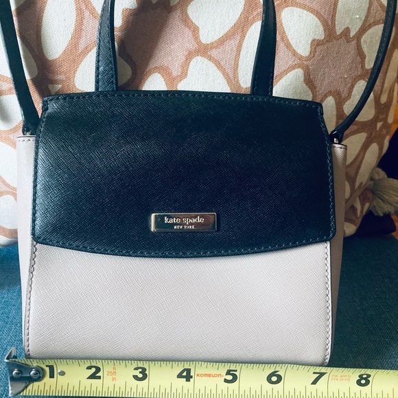 Kate Spade Black and Cream-Pink Crossbody Bag NWOT - Picture 1 of 9